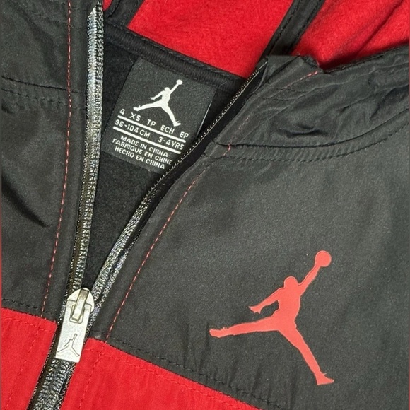Boy's Air Jordan Jackets Red Logo Coat & Turquoise Zip Hoodie Size XS 4 Lot Of 2 - Picture 5 of 12